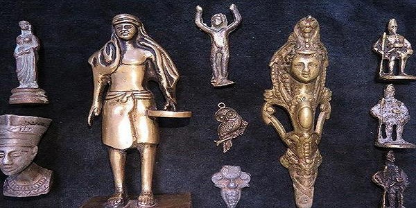 کشف 106 قطعه اشیا عتیقه در هرسین