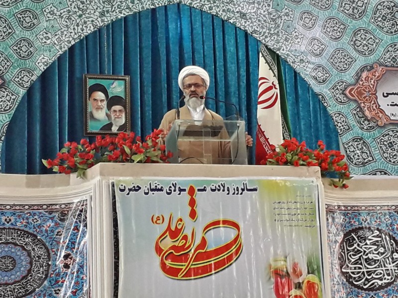 متأسفانه دولت و وزرا و مدیران ما آنچنانکه باید کاری نیستند/ مردم در این ایام کمک به نیازمندان و شادی فقرا را فراموش نکنید متأسفانه دولت و وزرا و مدیران ما آنچنانکه باید کاری نیستند/ مردم در این ایام کمک به نیازمندان و شادی فقرا را فراموش نکنید