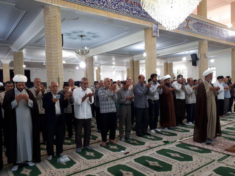 نماز عید سعید قربان به امامت حجت الاسلام ایوبی در هرسین اقامه شد