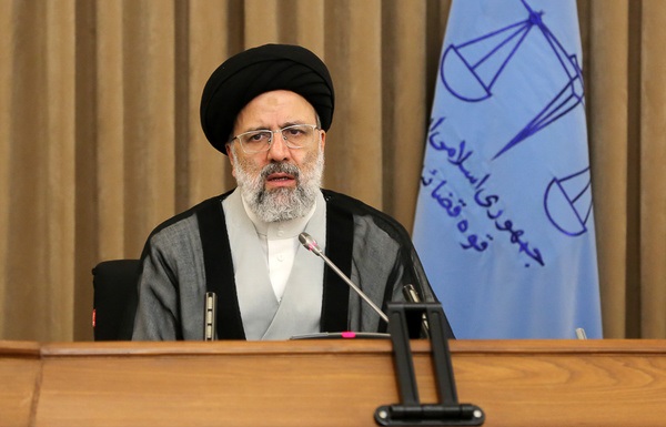 واکنش رئیسی به گران شدن قیمت بنزین 