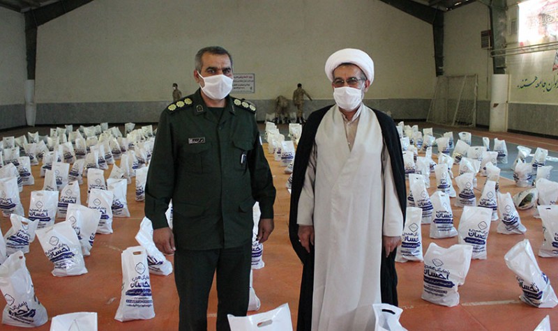 برگزاری نهضت کمک مومنانه با توزیع 500بسته مواد غذایی در هرسین