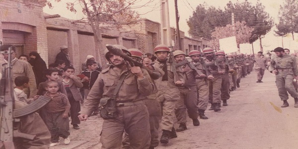 تصاویری از حضور رزمندگان هرسینی در هشت سال دفاع مقدس/فیلم