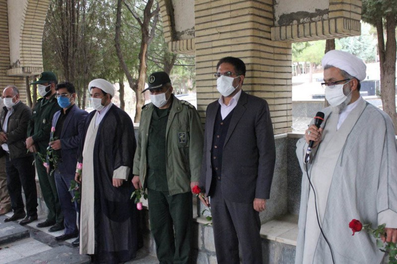 مراسم غبار روبی و عطر افشانی مزار شهدا در هرسین برگزار شد