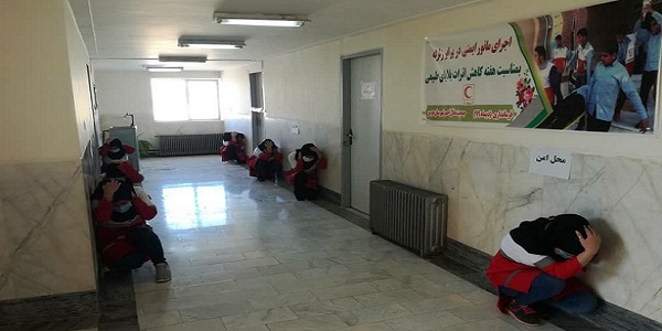 مانور ایمنی در برابر زلزله در هرسین برگزار شد+تصویر