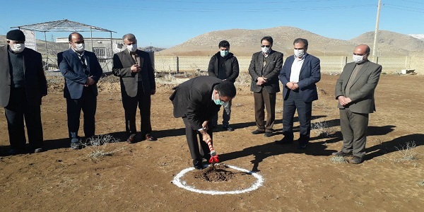 کلنگ زنی  ۳ طرح بزرگ سردخانه ای با اعتباری بالغ بر ۶۵۰ میلیارد ریال در  هرسین  کلنگ زنی  ۳ طرح بزرگ سردخانه ای با اعتباری بالغ بر ۶۵۰ میلیارد ریال در  هرسین