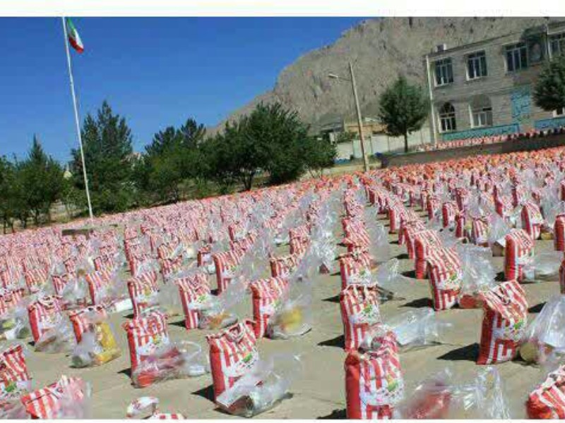 توزیع 1300بسته معیشتی دیگر بین نیازمندان شهرستان هرسین توزیع 1300بسته معیشتی دیگر بین نیازمندان شهرستان هرسین