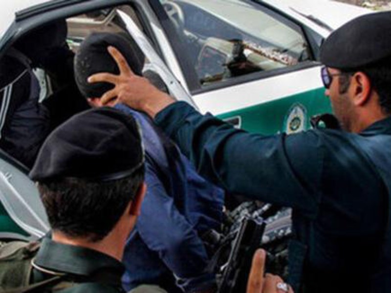 دستگیری خرده فروشان مواد مخدر در هرسین دستگیری خرده فروشان مواد مخدر در هرسین