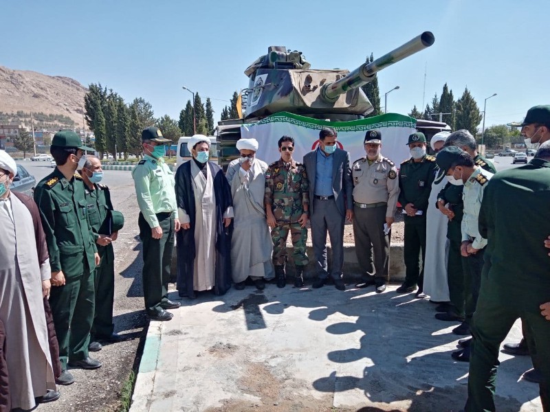 رونمایی از  ماکت تانک در ورودی هرسین شهر هرسین رونمایی از  ماکت تانک در ورودی هرسین شهر هرسین