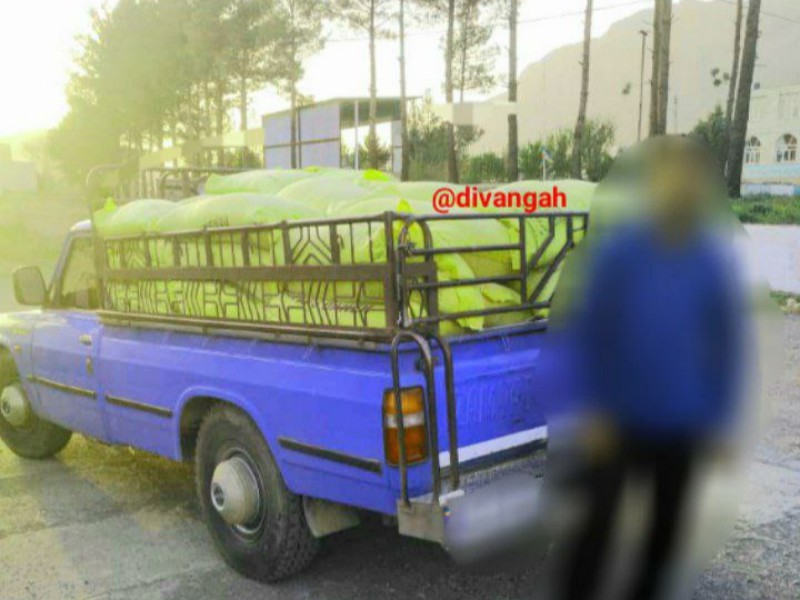 کشف بیش از  ۲تن  نهاده دامی توسط پاسدارن گمنام امام زمان عج در سپاه ناحیه هرسین کشف بیش از  ۲تن  نهاده دامی توسط پاسدارن گمنام امام زمان عج در سپاه ناحیه هرسین