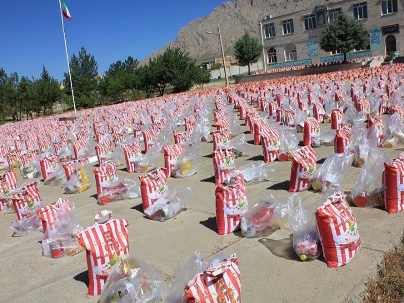 توزیع 600بسته معیشتی در بین نیازمندان شهرستان هرسین