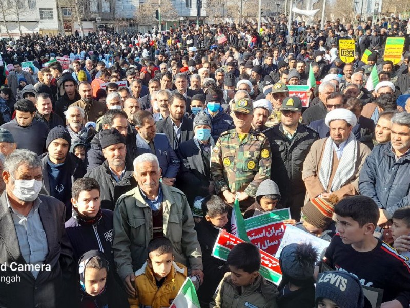 سنگ تمام مردم هرسین در جشن ۴۴سالگی انقلاب/ تجدید میثاق دوباره مردم با ولایت فقیه و آرمان های انقلاب سنگ تمام مردم هرسین در جشن ۴۴سالگی انقلاب/ تجدید میثاق دوباره مردم با ولایت فقیه و آرمان های انقلاب