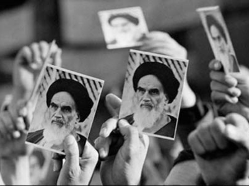 آمدی تا بهار را در دل زمستان زنده کنی.... آمدی تا بهار را در دل زمستان زنده کنی....