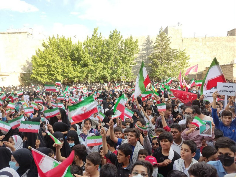 اجرای با شکوه سرود سلام فرمانده در هرسین_فیلم و عکس اجرای با شکوه سرود سلام فرمانده در هرسین_فیلم و عکس