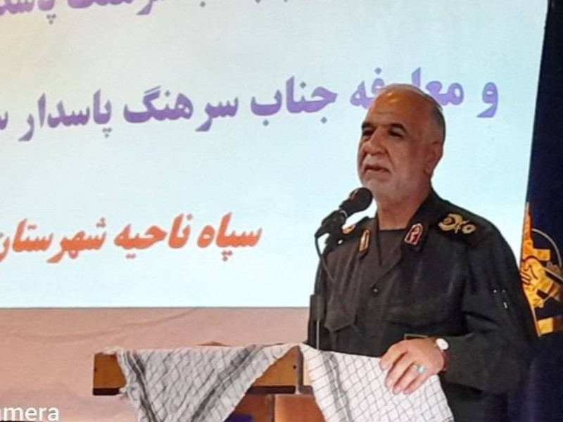 دشمن به دنبال این است که ذائقه مردم ما را عوض کند دشمن به دنبال این است که ذائقه مردم ما را عوض کند