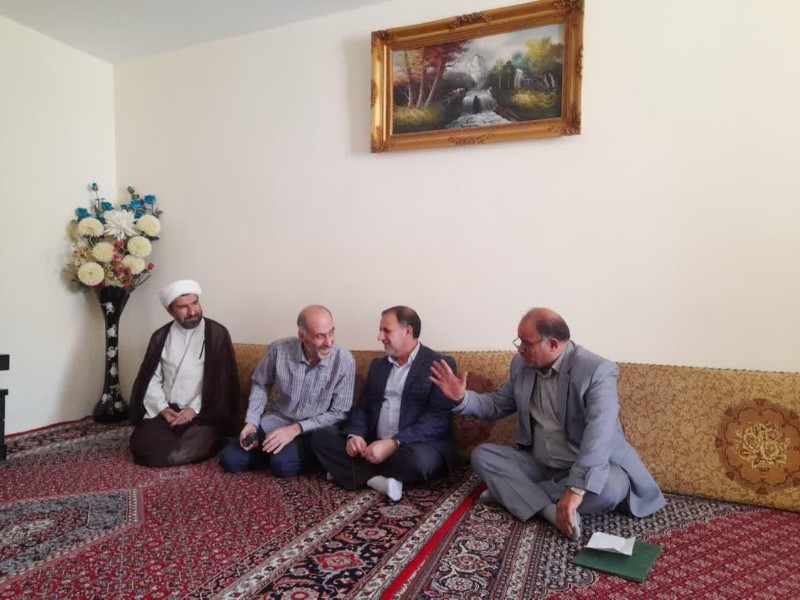 دیدار با خانواده معظم شهدا در هرسین دیدار با خانواده معظم شهدا در هرسین