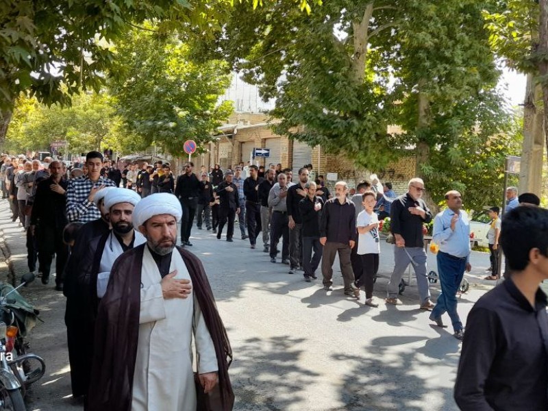 برگزاری مراسم پیادهروی جاماندگان اربعین حسینی در هرسین+عکس و فیلم برگزاری مراسم پیادهروی جاماندگان اربعین حسینی در هرسین+عکس و فیلم