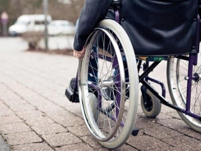 اعطاء 8ویلچر به معلولان تحت حمایت بهزیستی در هرسین