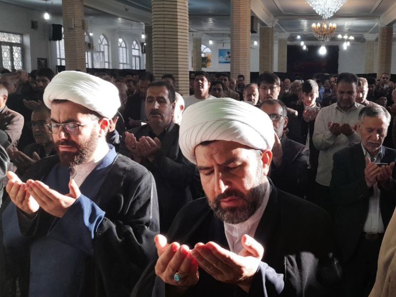نماز عید سعید فطر در هرسین اقامه شد نماز عید سعید فطر در هرسین اقامه شد