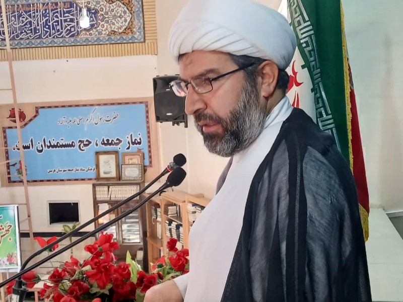 درفتنه ها قطبنمای حرکت صحیح داشتن بصیرت است درفتنه ها قطبنمای حرکت صحیح داشتن بصیرت است