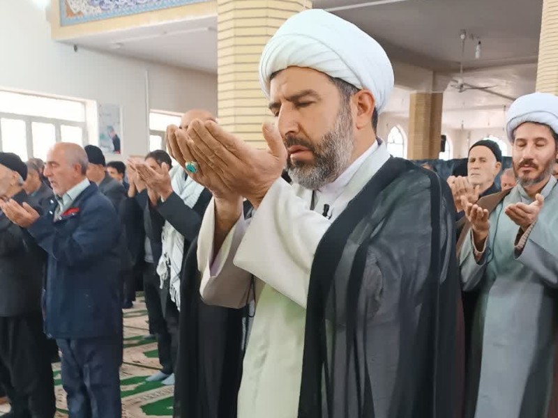 تصاویر برگزاری نماز جمعه این هفته هرسین به امامت حجت الاسلام حسن رضایی تصاویر برگزاری نماز جمعه این هفته هرسین به امامت حجت الاسلام حسن رضایی