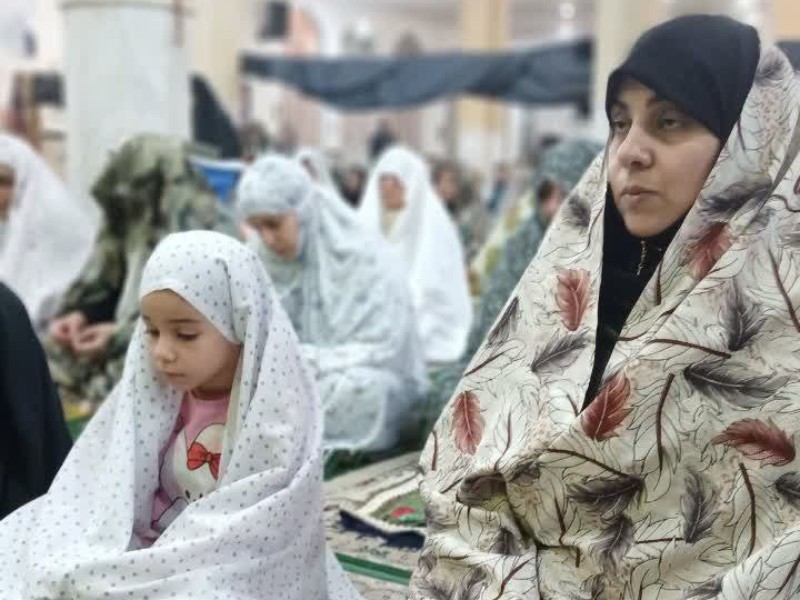 تعداد 275نفر در مساجد هرسین معتکف شدند تعداد 275نفر در مساجد هرسین معتکف شدند