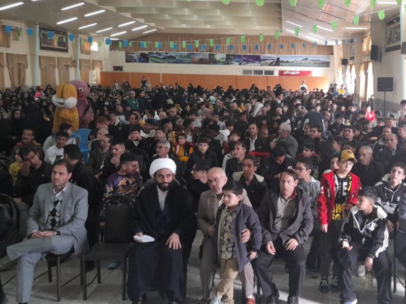 مراسم جشن میلاد مسعود حضرت علی ع در هرسین برگزار شد مراسم جشن میلاد مسعود حضرت علی ع در هرسین برگزار شد