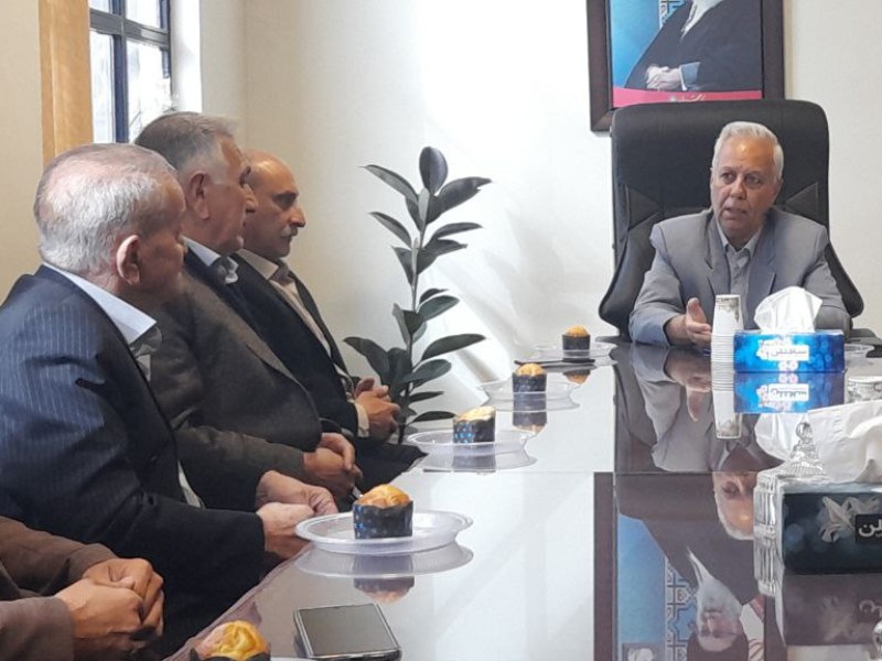 از ظرفیت نخبگان و صاحبنظران استفاده خواهیم کرد. از ظرفیت نخبگان و صاحبنظران استفاده خواهیم کرد.