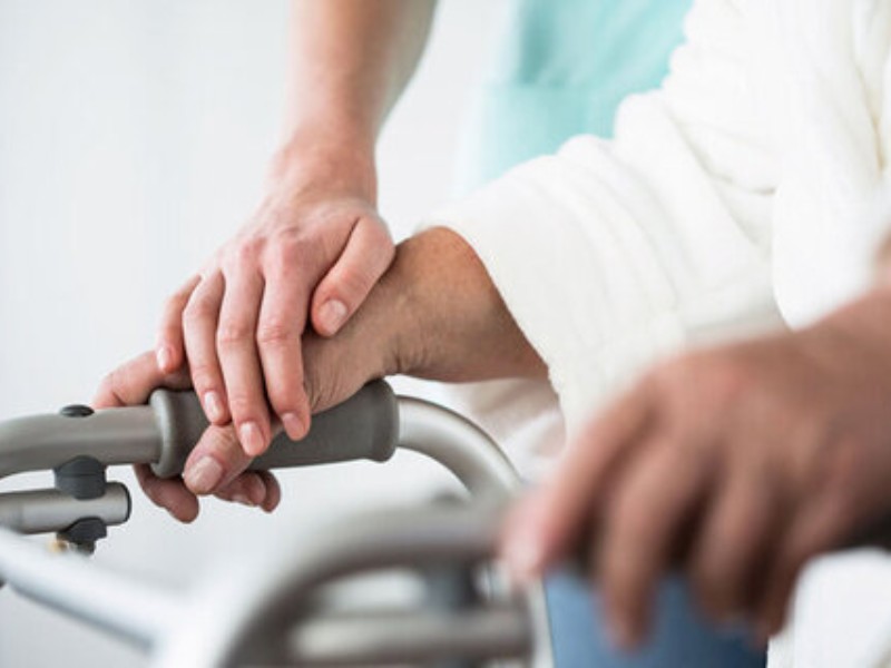 اعطای 1100مورد تجهیزات درمانی به مددجویان هرسینی اعطای 1100مورد تجهیزات درمانی به مددجویان هرسینی