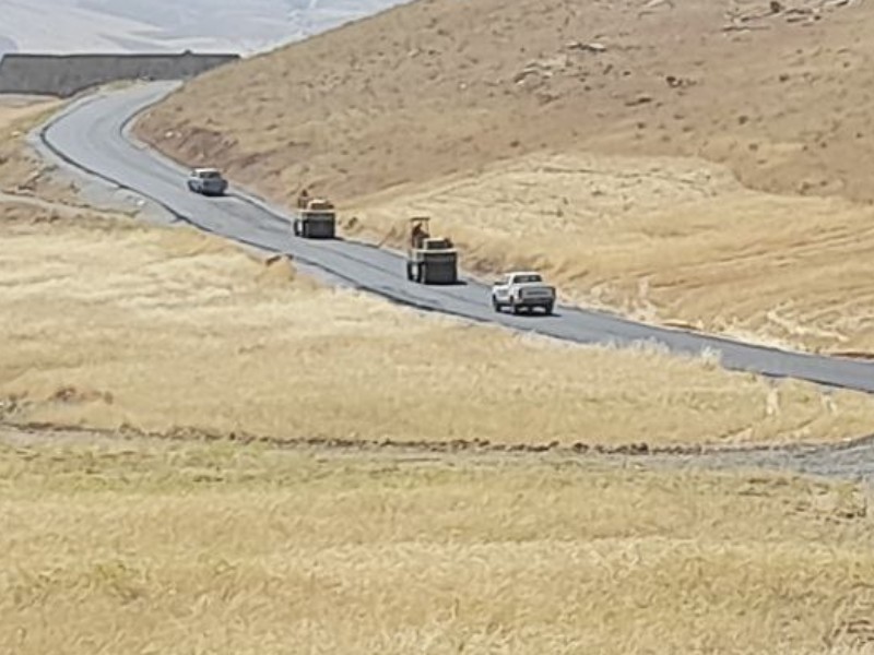 اجرای آسفالت مسیر منتهی به یادمان شهدای گمنام هرسین اجرای آسفالت مسیر منتهی به یادمان شهدای گمنام هرسین