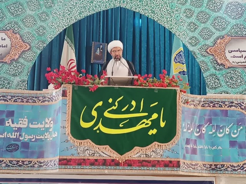 در کنار تخصص داشتن روحیه انقلابی مهم است در کنار تخصص داشتن روحیه انقلابی مهم است