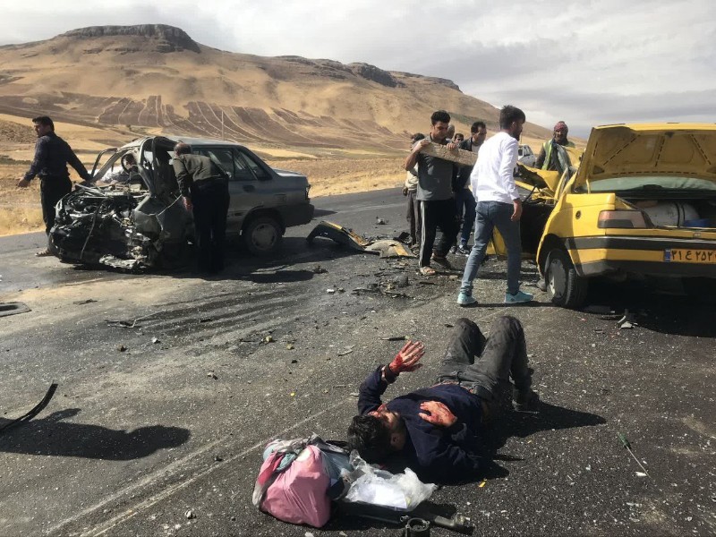 7فوتی و مصدوم در تصادف زنجیره ای محور هرسین به نورآباد 7فوتی و مصدوم در تصادف زنجیره ای محور هرسین به نورآباد