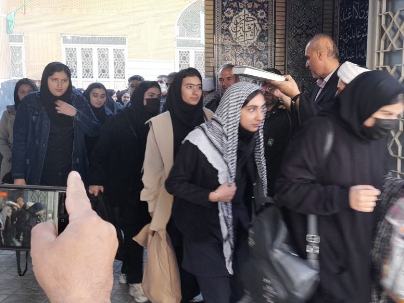 اعزام دانش آموزان هرسینی به مناطق عملیاتی غرب کشور اعزام دانش آموزان هرسینی به مناطق عملیاتی غرب کشور