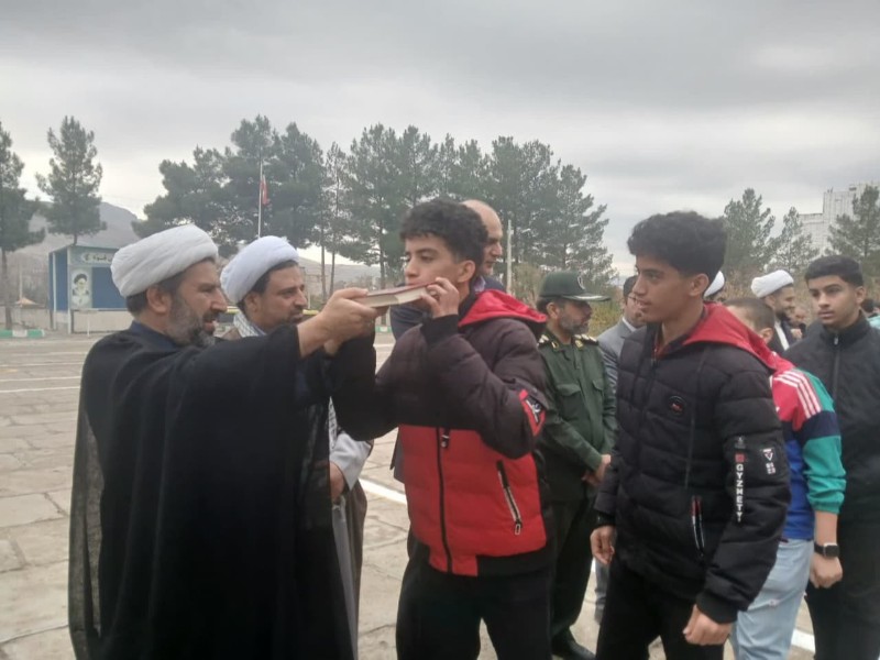اعزام 220دانش آموز هرسینی به مناطق عملیاتی غرب کشور اعزام 220دانش آموز هرسینی به مناطق عملیاتی غرب کشور
