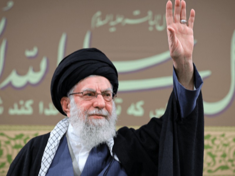 امام خامنه‌ای، رهبر و پیشوای مسلمانان جهان به شهادت رسیدند