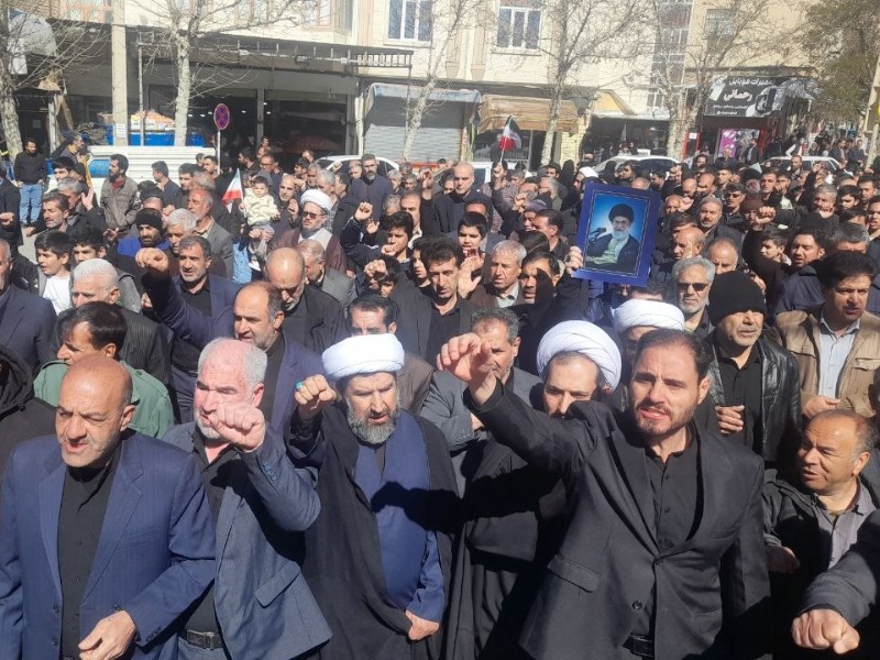 خروش مردم دیار مومنان در سوگ قائد امت امام خامنه‌ای
