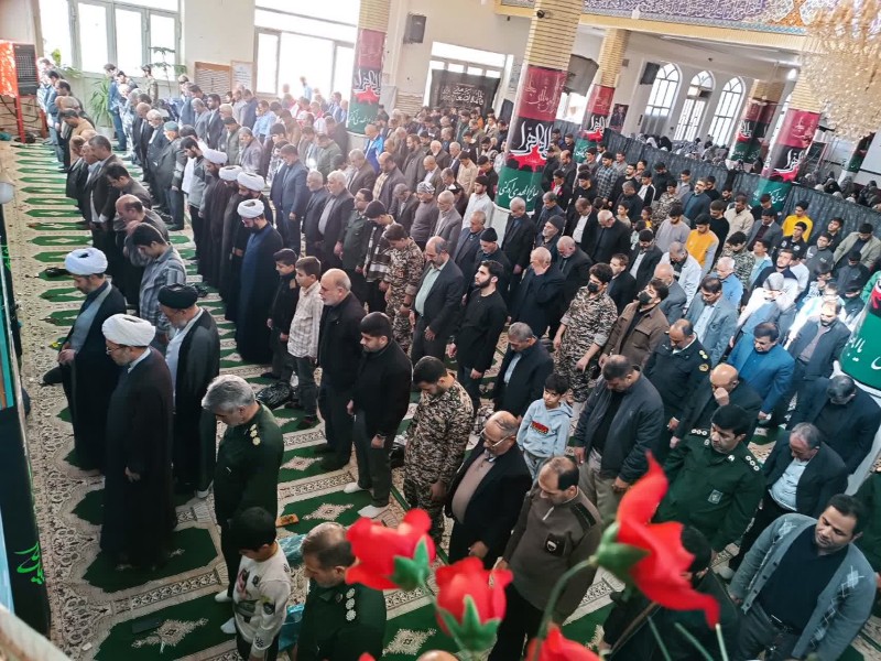 برگزاری نماز عبادی سیاسی جمعه در هرسین/ گزارش تصویری