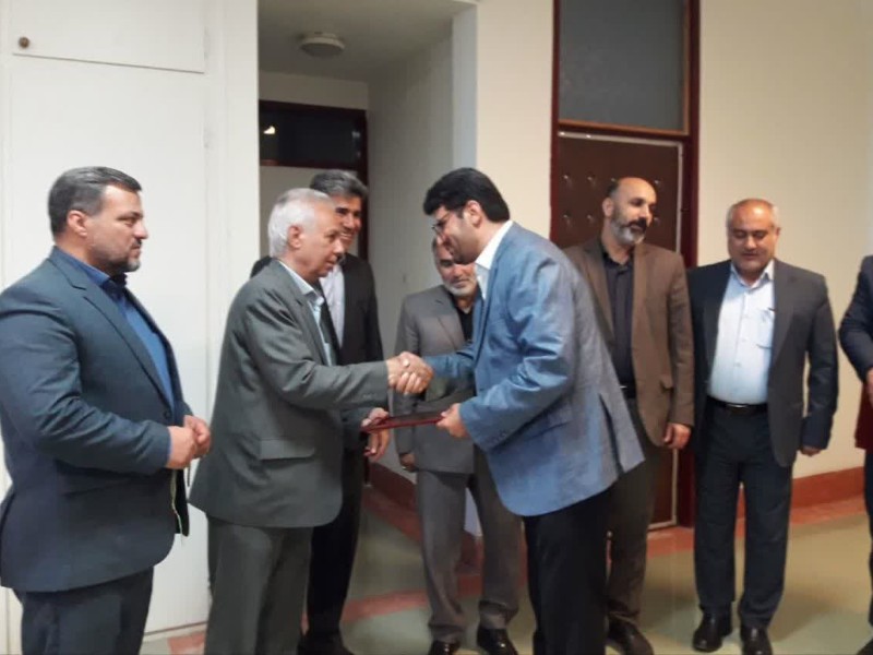 مراسم تودیع و معارفه رئیس اداره راه و شهرسازی شهرستان هرسین مراسم تودیع و معارفه رئیس اداره راه و شهرسازی شهرستان هرسین
