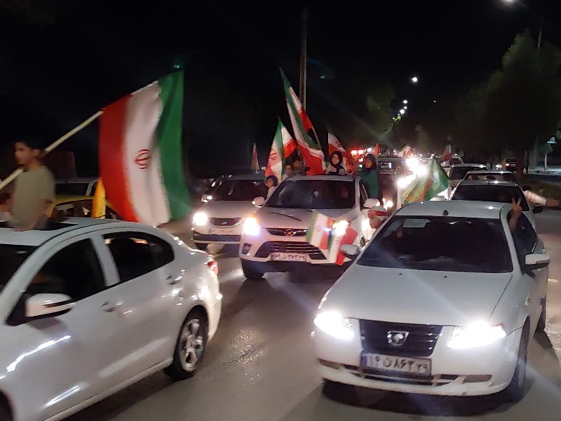 کاروان خودرویی در هرسین در صد و بیست پنجمین شب حضور در خیابان کاروان خودرویی در هرسین در صد و بیست پنجمین شب حضور در خیابان