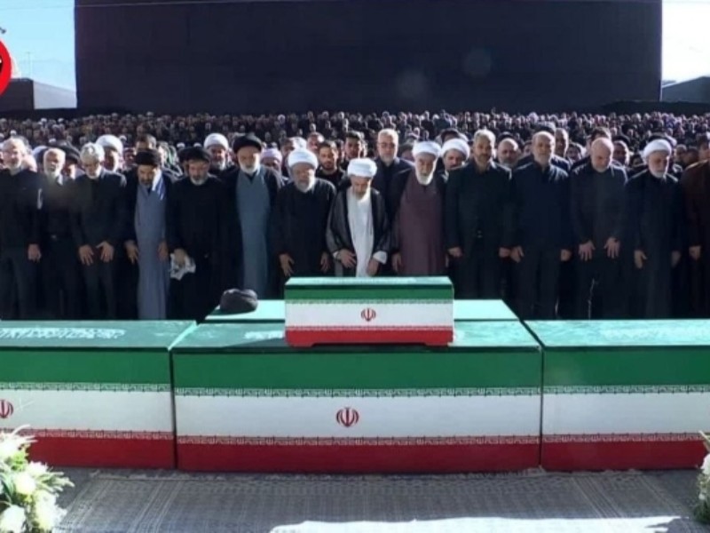 مصلای تهران محل تدفین قلوب مسلمین مصلای تهران محل تدفین قلوب مسلمین