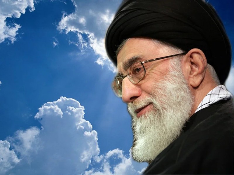 پیکر قائد شهید در حرم امام رضا(ع) آرام گرفت پیکر قائد شهید در حرم امام رضا(ع) آرام گرفت
