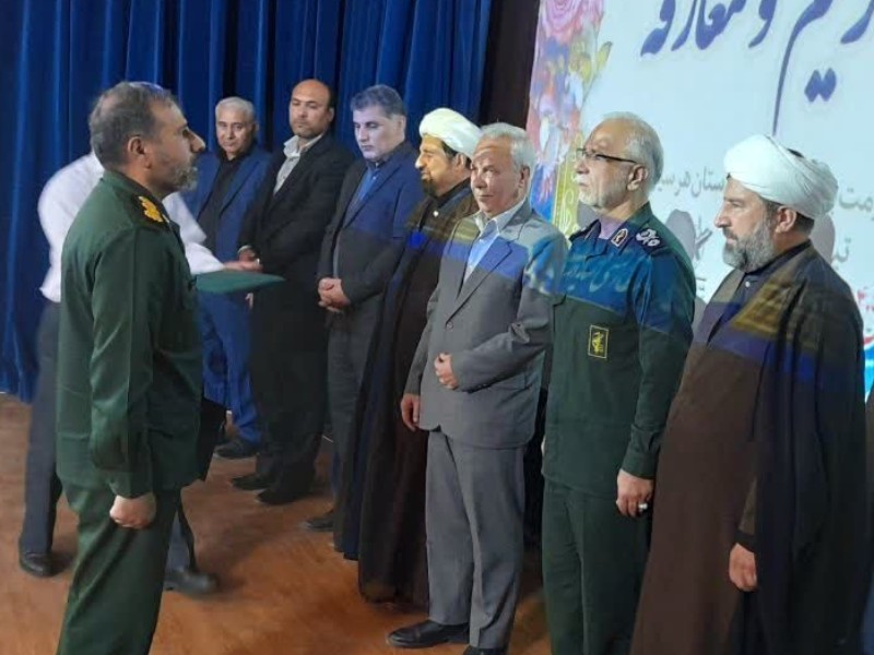 آیین تکریم و معارفه فرمانده سپاه ناحیه هرسین برگزار شد آیین تکریم و معارفه فرمانده سپاه ناحیه هرسین برگزار شد